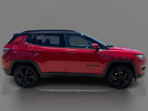 More photos of 2020 Jeep Compass 4d SUV 4WD Latitude Altitude at 5 Star Auto Plaza - St. Louis, MO
