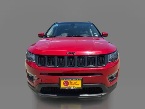 Photos of 2020 Jeep Compass 4d SUV 4WD Latitude Altitude for sale in St. Louis, MO at 5 Star Auto Plaza - St. Louis