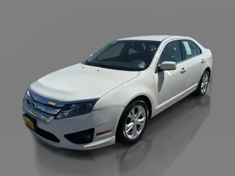 White 2012 Ford Fusion 4d Sedan SE for sale in St. Louis, MO
