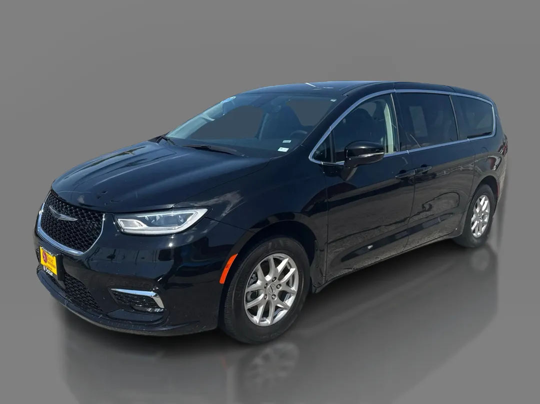 Black 2024 Chrysler Pacifica Touring L FWD for sale in St. Louis, MO