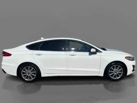 More photos of 2020 Ford Fusion 4d Sedan FWD SE 1.5L EcoBoost at 5 Star Auto Plaza - St. Louis, MO
