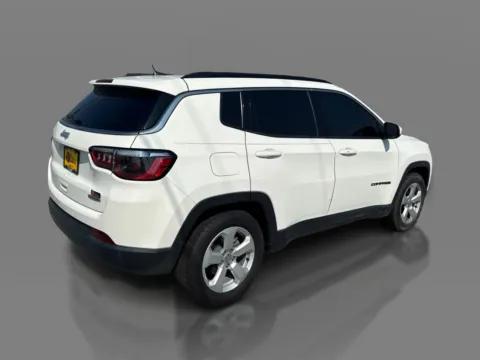 More photos of 2021 Jeep Compass Latitude FWD at 5 Star Auto Plaza - St. Louis, MO