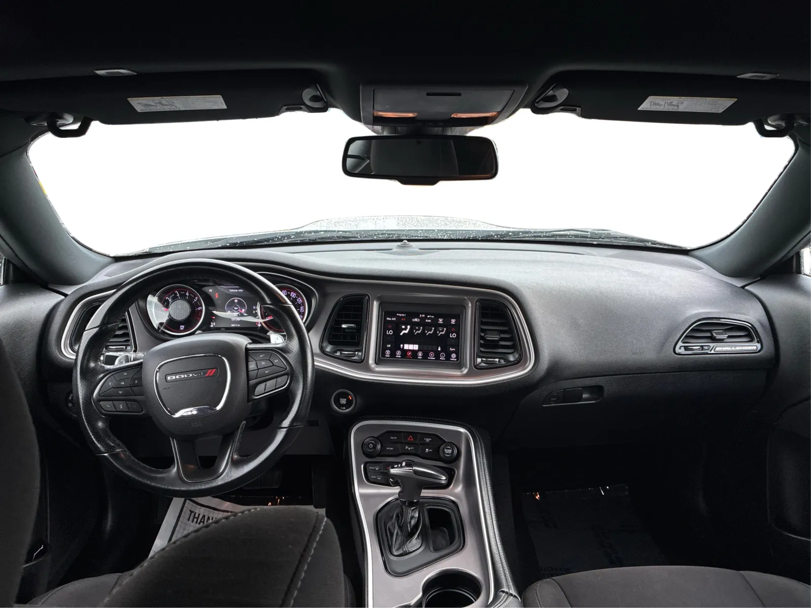 Dodge Challenger photo 22