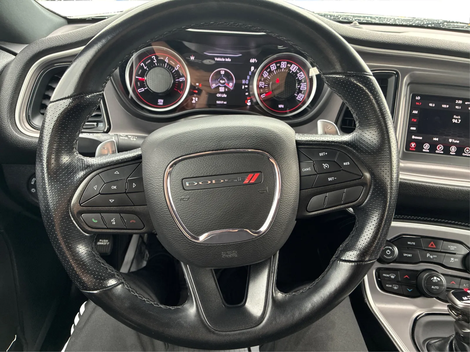 Dodge Challenger photo 16