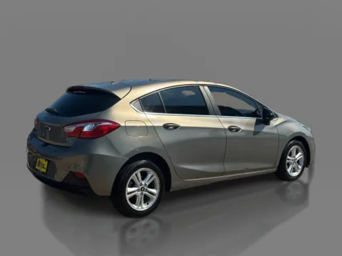 More photos of 2018 Chevrolet Cruze 4d Hatchback LT Auto at 5 Star Auto Plaza - St. Louis, MO