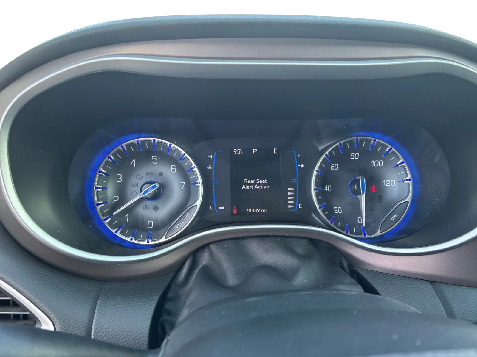 Chrysler Voyager photo 13