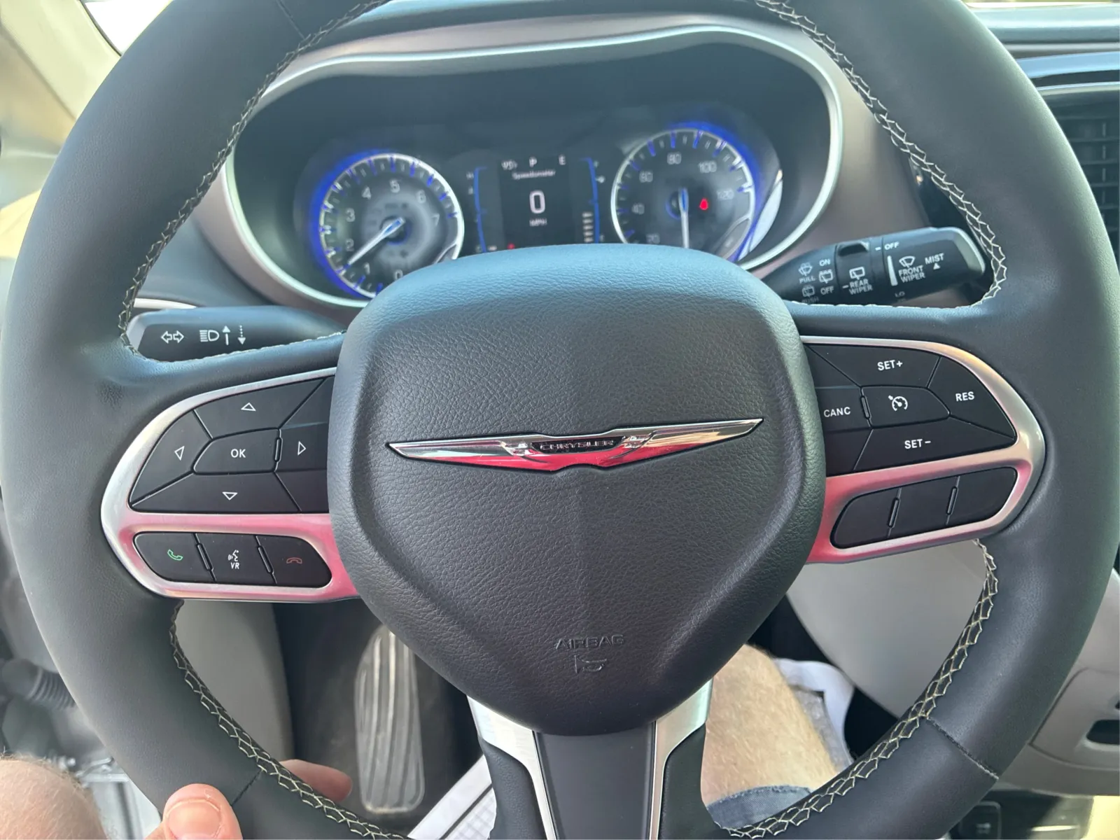 Chrysler Voyager photo 14