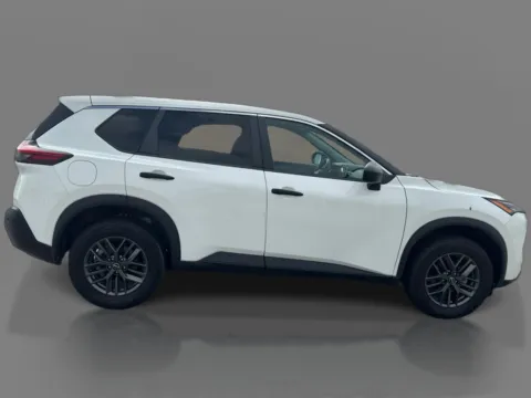More photos of 2022 Nissan Rogue FWD S at 5 Star Auto Plaza - St. Louis, MO