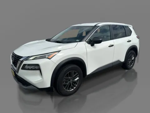 White 2022 Nissan Rogue FWD S for sale in St. Louis, MO