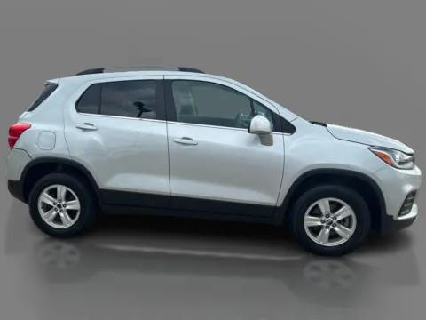 More photos of 2020 Chevrolet Trax 4d SUV AWD LT at 5 Star Auto Plaza - St. Louis, MO