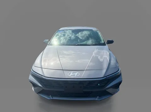 Photos of 2025 Hyundai Elantra SEL Sport IVT for sale in St. Louis, MO at 5 Star Auto Plaza - St. Louis