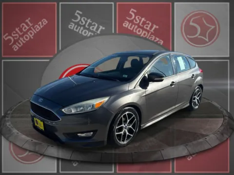 Gray 2015 Ford Focus 4d Hatchback SE for sale in St. Louis, MO