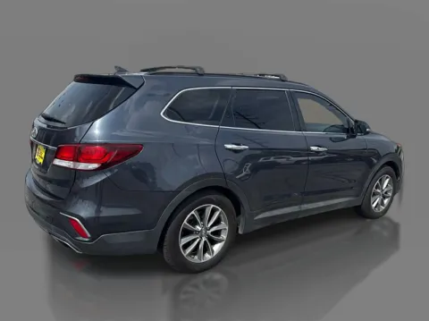 More photos of 2018 Hyundai Santa Fe 4d SUV FWD SE at 5 Star Auto Plaza - St. Louis, MO