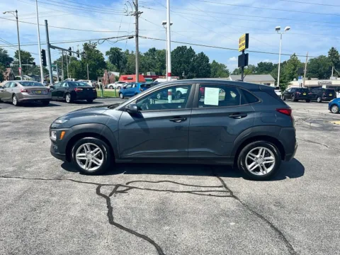 Photos of 2021 Hyundai Kona SE Auto FWD for sale in St. Louis, MO at 5 Star Auto Plaza - St. Louis