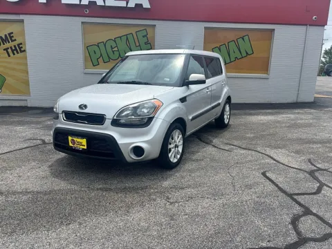 Photos of 2013 Kia Soul 4d Hatchback + Auto for sale in St. Louis, MO at 5 Star Auto Plaza - St. Louis