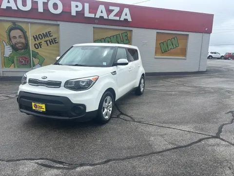 Photos of 2019 Kia Soul 4d Hatchback Auto for sale in St. Louis, MO at 5 Star Auto Plaza - St. Louis