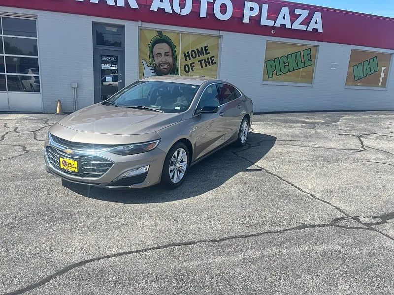 Gray 2022 Chevrolet Malibu 4dr Sdn LT for sale in St. Louis, MO