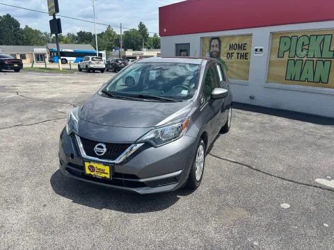 Photos of 2017 Nissan Versa Note 4d Hatchback SV for sale in St. Louis, MO at 5 Star Auto Plaza - St. Louis