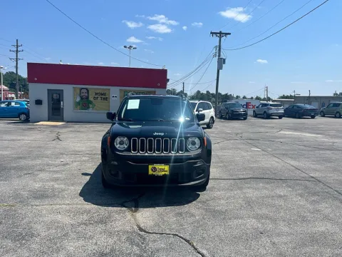 Another view of 2018 Jeep Renegade 4d SUV FWD Latitude for sale in St. Louis, MO at 5 Star Auto Plaza - St. Louis