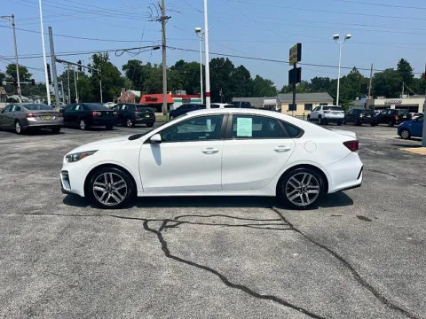Photos of 2019 Kia Forte 4d Sedan S for sale in St. Louis, MO at 5 Star Auto Plaza - St. Louis