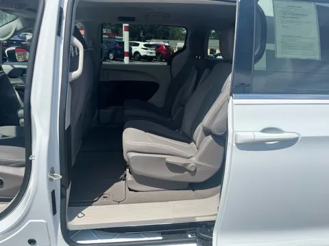 More photos of 2020 Chrysler Voyager Passenger Van LX at 5 Star Auto Plaza - St. Louis, MO