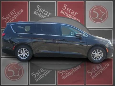 More photos of 2023 Chrysler Pacifica Touring L FWD at 5 Star Auto Plaza - St. Louis, MO