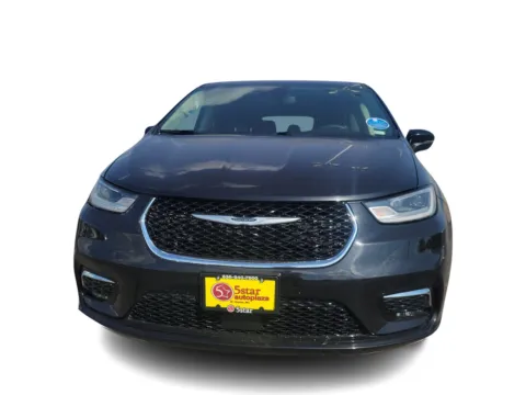 Photos of 2023 Chrysler Pacifica Touring L FWD for sale in St. Louis, MO at 5 Star Auto Plaza - St. Louis