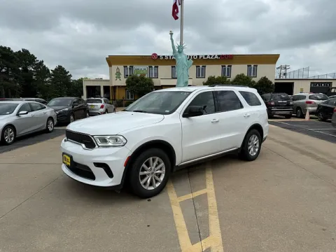 Photos of 2023 Dodge Durango SXT Plus RWD for sale in St. Louis, MO at 5 Star Auto Plaza - St. Louis