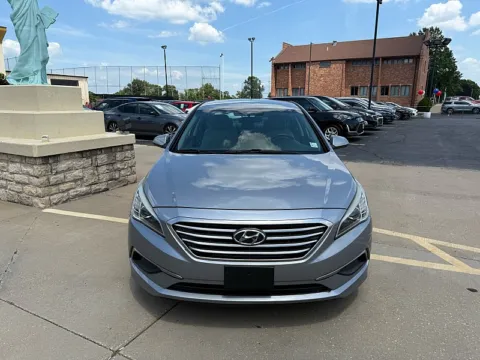 More photos of 2017 Hyundai Sonata 4d Sedan at 5 Star Auto Plaza - St. Louis, MO