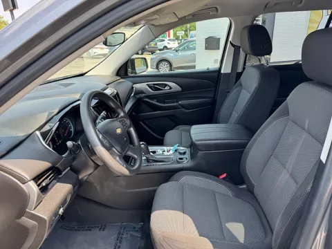 More photos of 2020 Chevrolet Traverse 4d SUV FWD LS w/1LS at 5 Star Auto Plaza - St. Louis, MO