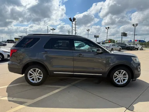 Another view of 2016 Ford Explorer 4d SUV FWD XLT Ecoboost for sale in St. Louis, MO at 5 Star Auto Plaza - St. Louis