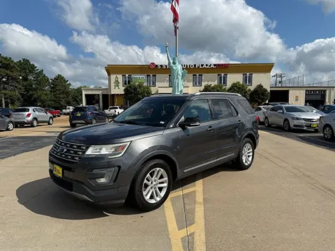 Silver 2016 Ford Explorer 4d SUV FWD XLT Ecoboost for sale in St. Louis, MO