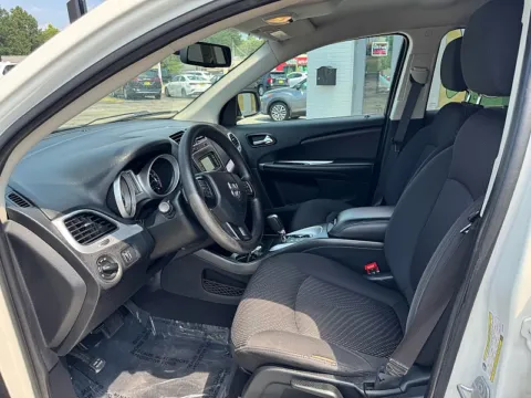 More photos of 2018 Dodge Journey 4d SUV FWD SE at 5 Star Auto Plaza - St. Louis, MO