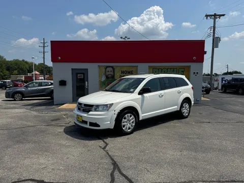 White 2018 Dodge Journey 4d SUV FWD SE for sale in St. Louis, MO