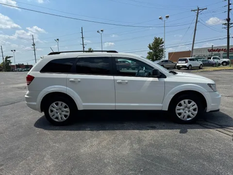Another view of 2018 Dodge Journey 4d SUV FWD SE for sale in St. Louis, MO at 5 Star Auto Plaza - St. Louis