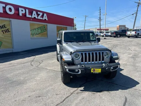 Silver 2020 Jeep Wrangler Unlimited 4d SUV 4WD Sahara for sale in St. Louis, MO