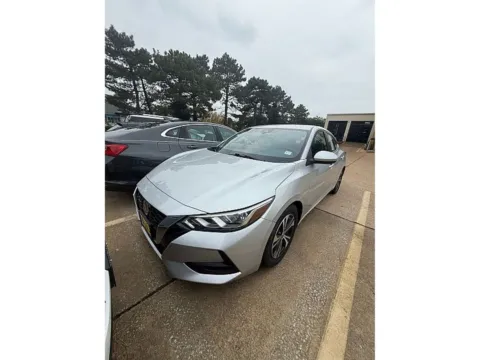 Silver 2021 Nissan Sentra SV CVT for sale in St. Louis, MO
