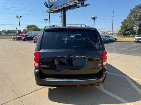 More photos of 2020 Dodge Grand Caravan 4d Wagon SXT at 5 Star Auto Plaza - St. Louis, MO