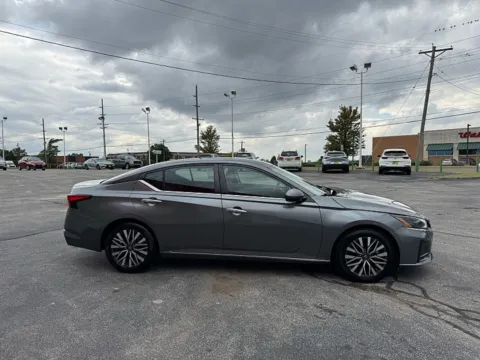Another view of 2023 Nissan Altima 2.5 SV Sedan for sale in St. Louis, MO at 5 Star Auto Plaza - St. Louis