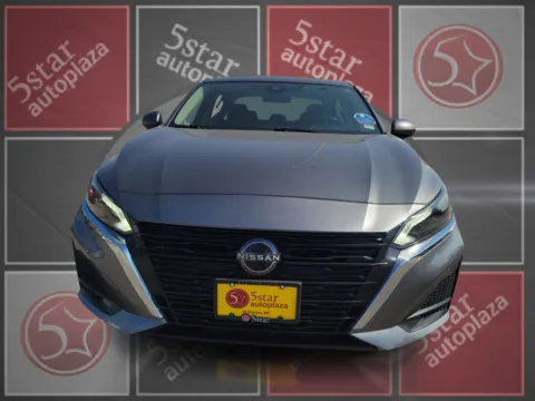 Photos of 2023 Nissan Altima 2.5 SV Sedan for sale in St. Louis, MO at 5 Star Auto Plaza - St. Louis