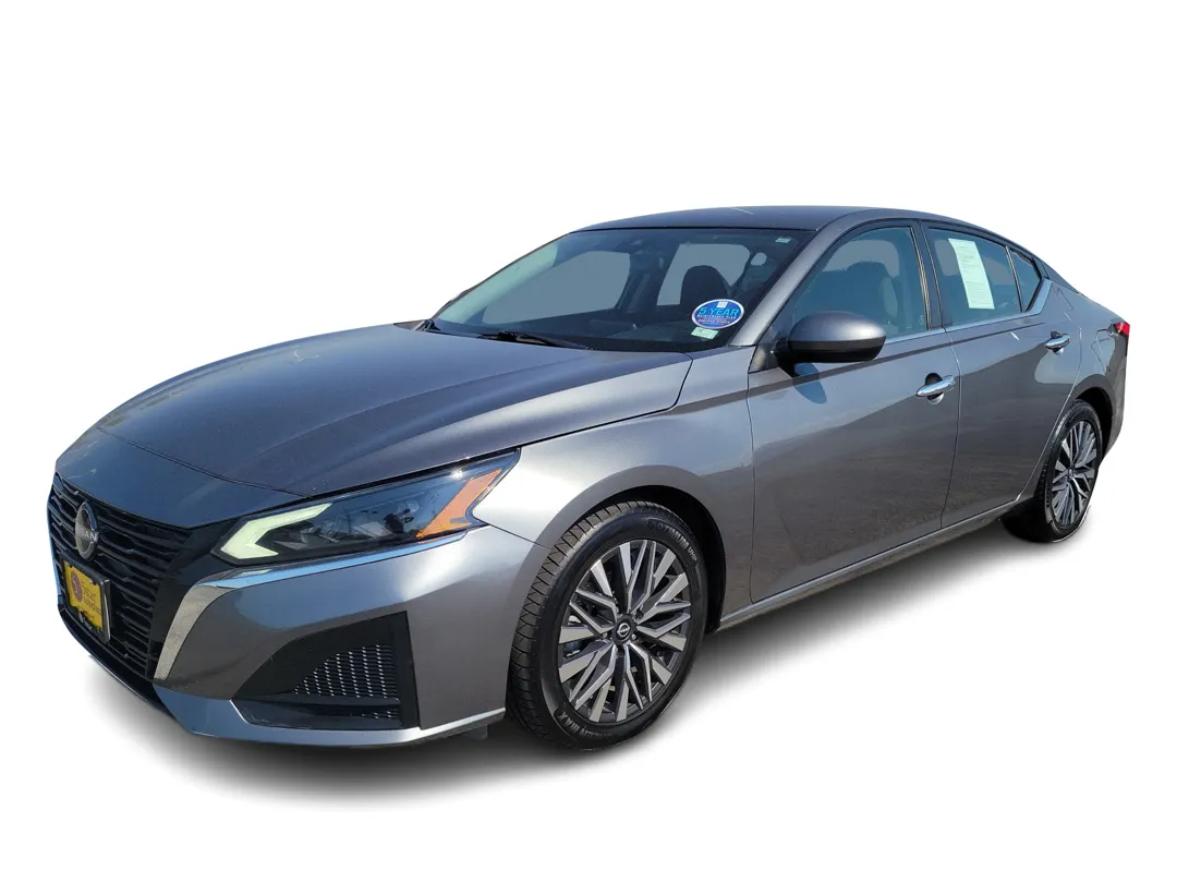 Gray 2023 Nissan Altima 2.5 SV Sedan for sale in St. Louis, MO