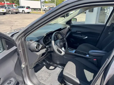 More photos of 2023 Nissan Kicks SV FWD at 5 Star Auto Plaza - St. Louis, MO