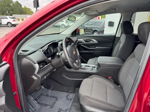 More photos of 2021 Chevrolet Traverse FWD 4dr LT Cloth w/1LT at 5 Star Auto Plaza - St. Louis, MO