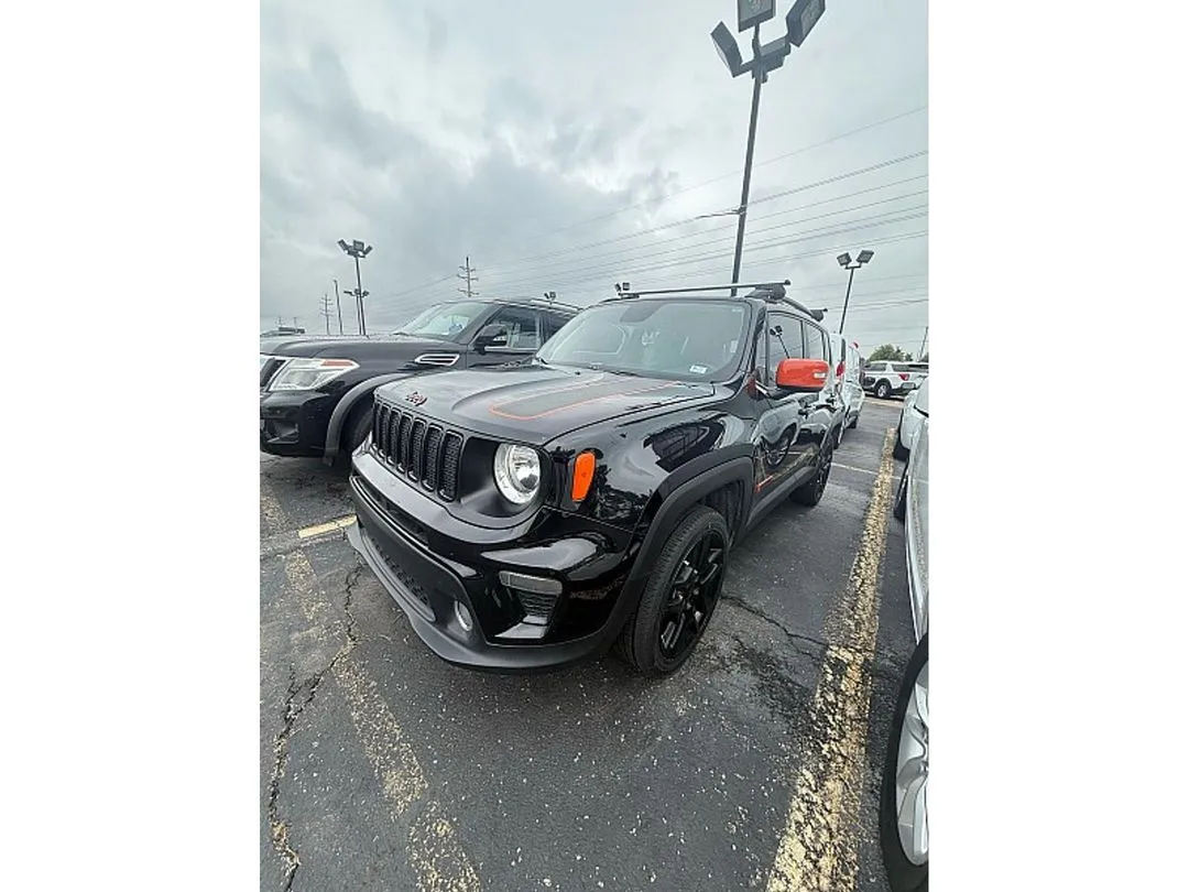2020 Jeep Renegade 4d SUV 4WD Latitude Orange Edition for sale in St. Louis, MO