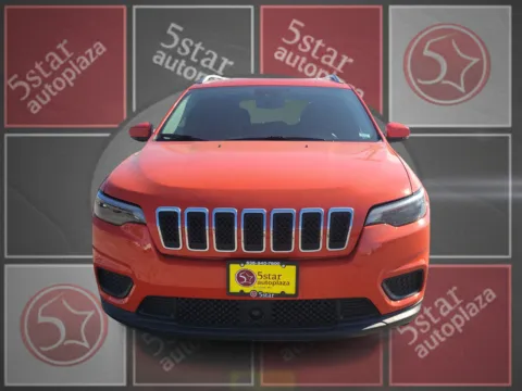 Photos of 2021 Jeep Cherokee Latitude FWD for sale in St. Louis, MO at 5 Star Auto Plaza - St. Louis