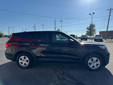 Another view of 2022 Ford Explorer Base 4WD for sale in St. Louis, MO at 5 Star Auto Plaza - St. Louis