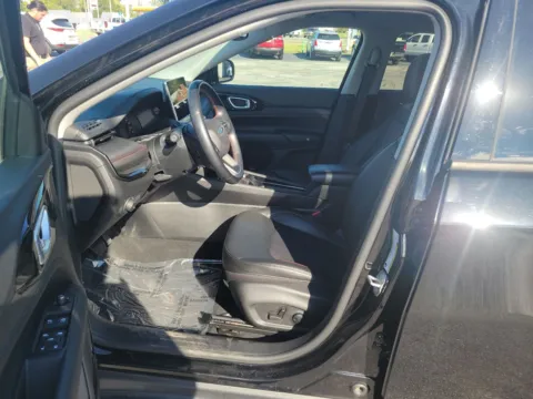 Black 2022 Jeep Compass Trailhawk 4x4 for sale in St. Louis, MO