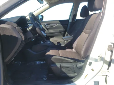 White 2017 Nissan Rogue 4d SUV FWD S for sale in St. Louis, MO