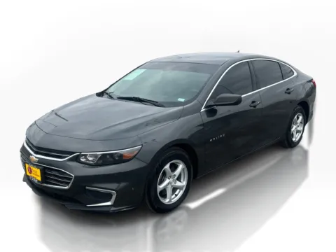Gray 2018 Chevrolet Malibu 4d Sedan LS w/1FL for sale in St. Louis, MO