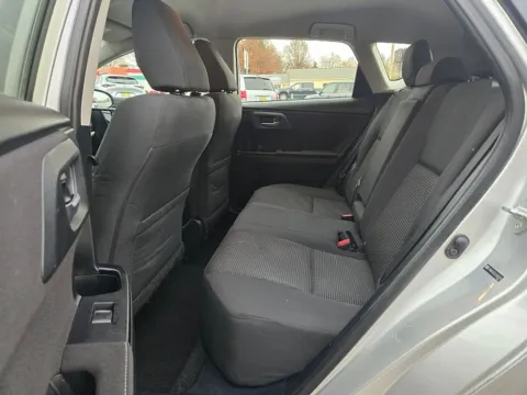 Silver 2018 Toyota Corolla iM 5d Hatchback CVT for sale in St. Louis, MO